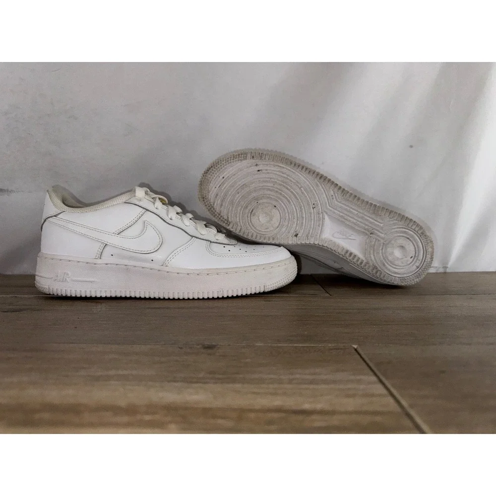Nike Air Force 1 LE‎ Low White Leather Sneakers DH2920-111 Kids 7Y Womens 8.5
